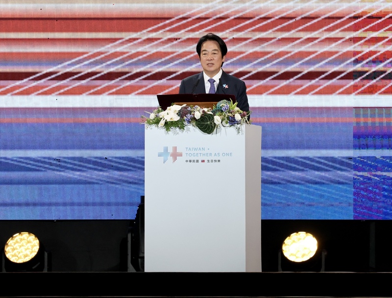 賴總統（圖）9日到新北市出席國慶晚會，致詞呼籲立院速審預算。