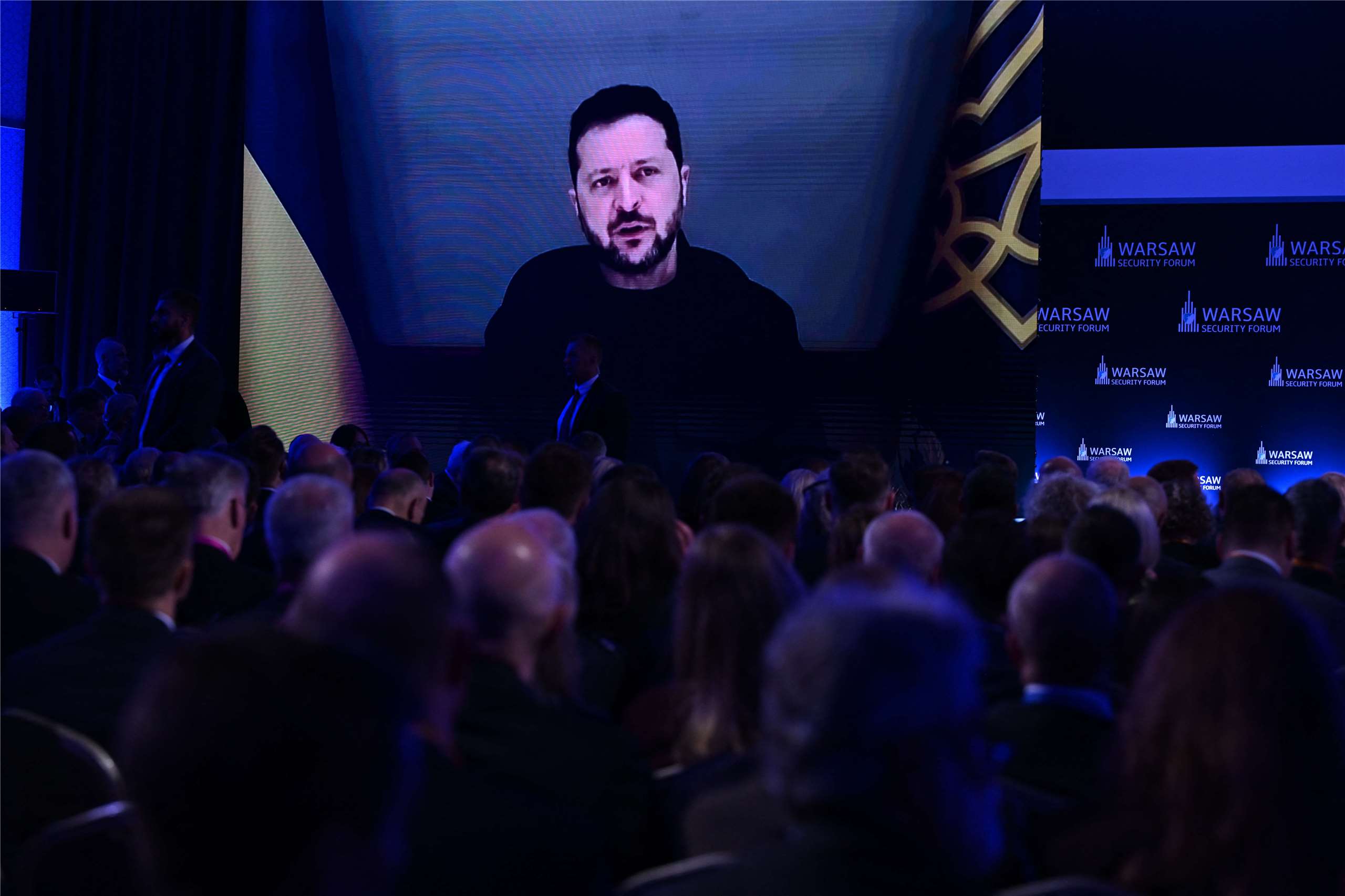 烏克蘭總統澤倫斯基(Volodymyr Zelenskyy)12日以視訊方式向華沙論壇與會者致詞，澤倫斯基在會中指控俄羅斯持續攻擊烏克蘭能源設施。