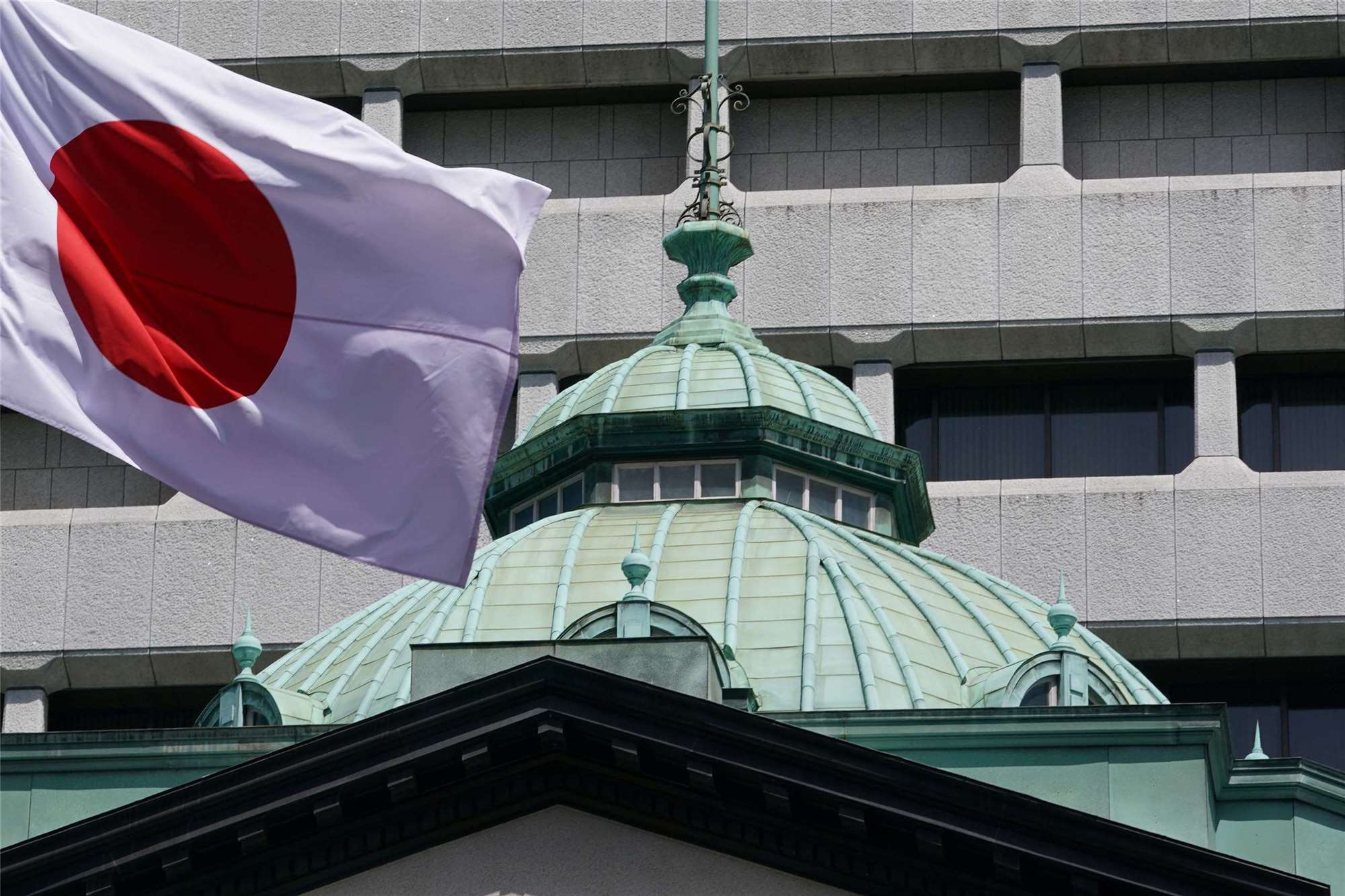 日本中央銀行日本銀行(BOJ)下週舉行政策會議，擬維持利率1.25%不動。圖為東京總部大樓。