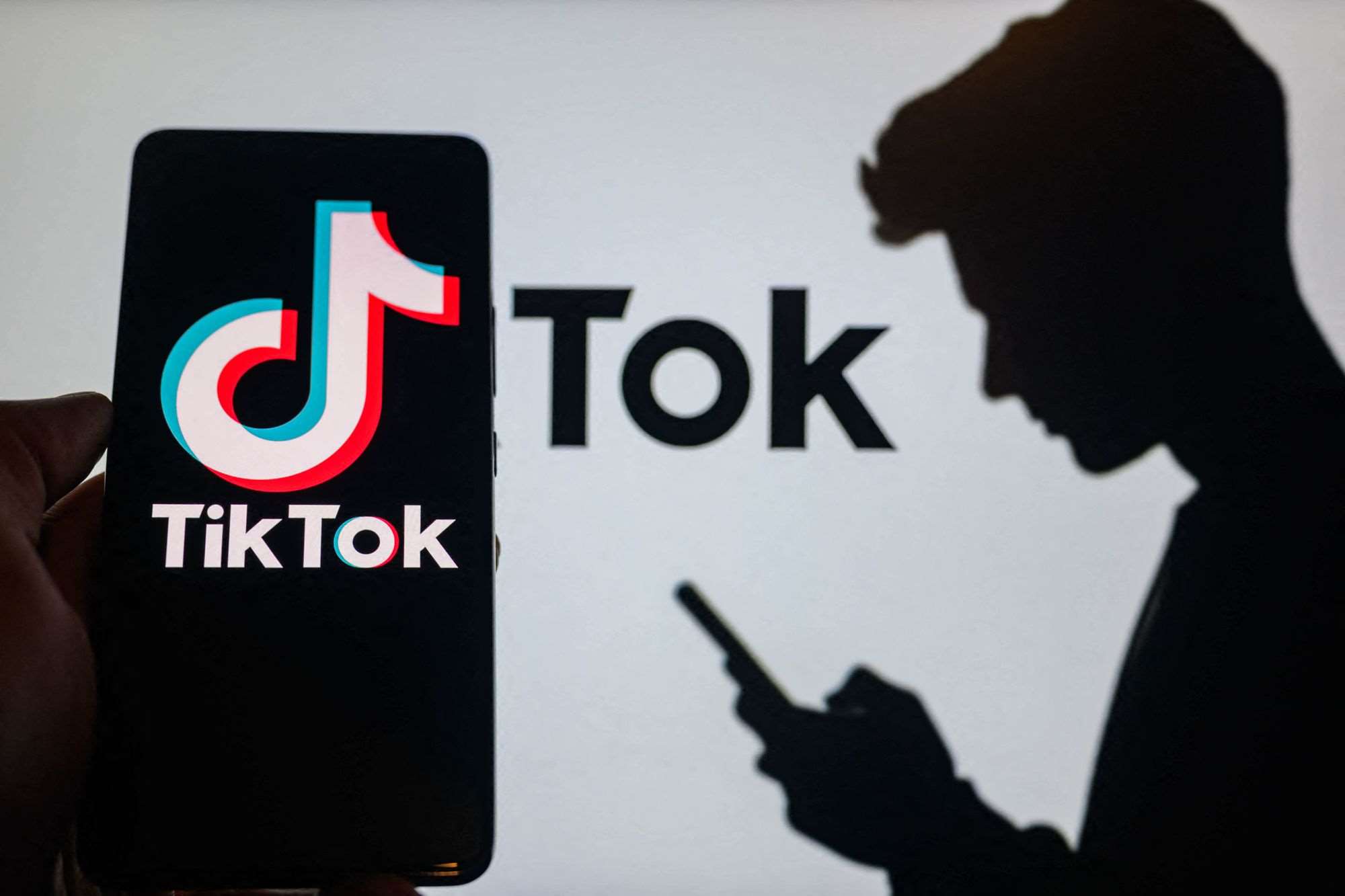 美國紐約州提告短影音平台TikTok，指控其進行安全實驗時，卻提供無法正常運作的功能版本。(AFP)