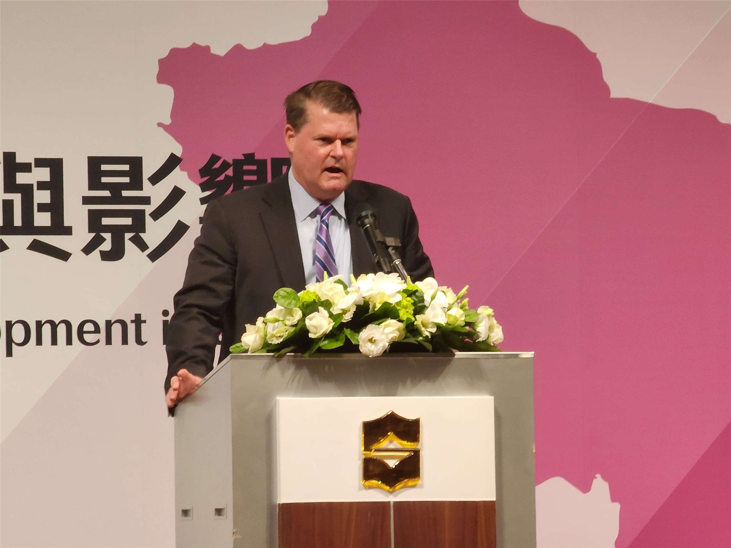 美國印太安全研究所主席薛瑞福（Randall Schriver）20日出席「國際政經變局下的中國大陸發展趨勢與影響」研討會，發表專題演說。（廖珉朔 攝）