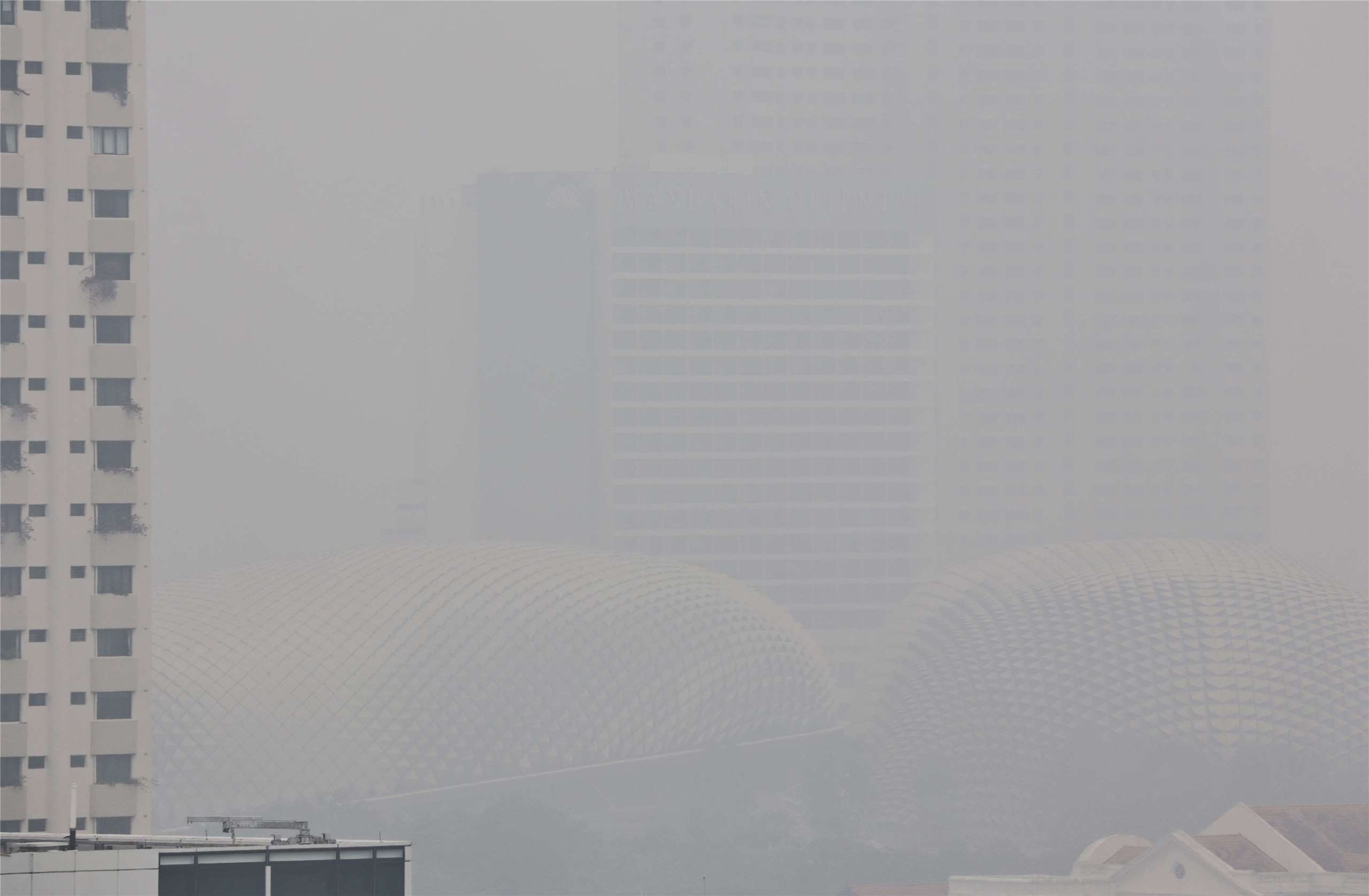 印尼森林火災引發嚴重區域霾害，導致新加坡西部空污指數達到該國的「極高」警戒級別。