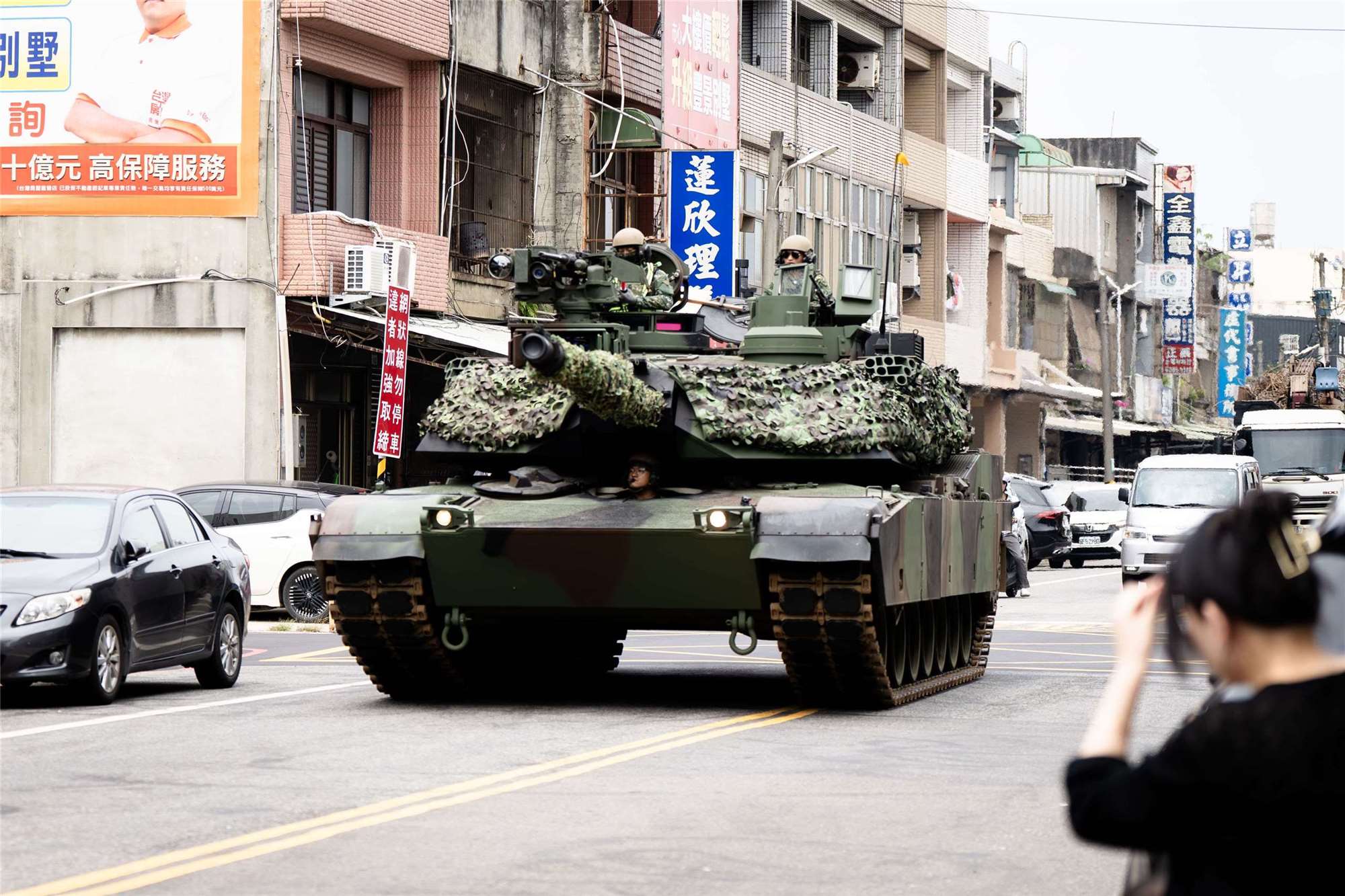 陸軍第六軍團裝甲584旅將於11月起進駐屏東三軍聯訓基地展開「聯勇操演」，由新一代主力戰車M1A2T首次參訓。(檔案照/楊仁翔 攝)