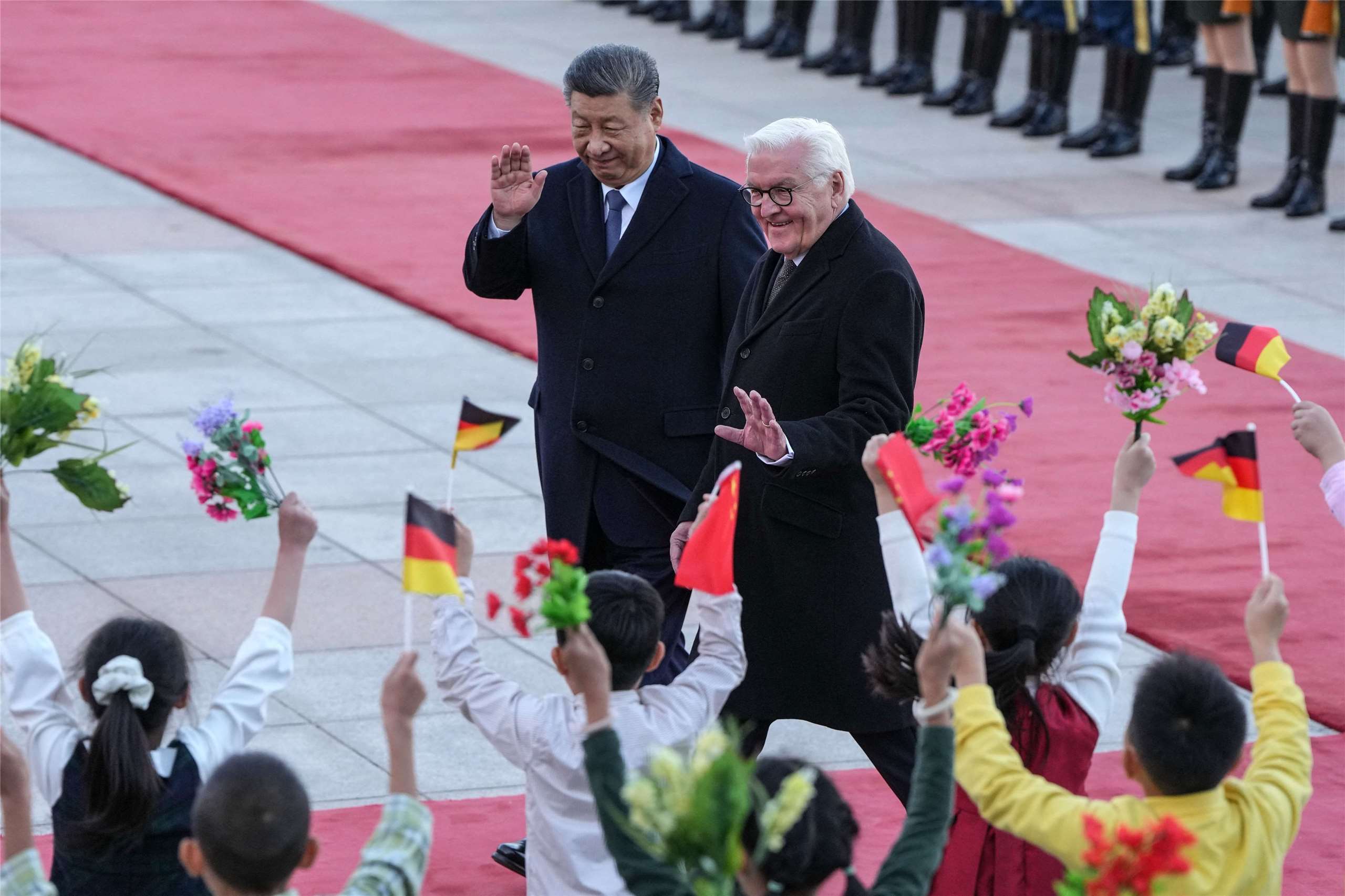 中國國家主席習近平(左)在北京與德國總統史坦麥爾(Frank-Walter Steinmeier)(右)舉行會談。
