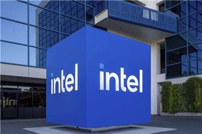 美國晶片大廠英特爾(Intel)因財報展望不佳等因素，股價30日暴跌近3成。