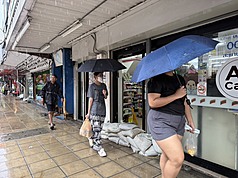 泰國氣象局今天(2日)發布第二號天氣警報，指出10月4日至7日泰國上部將出現明顯不穩定天氣，多地可能出現強陣風及局部豪雨。示意圖。