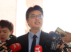 蔡康永現身沈伯洋造勢活動，遭中國網友揚言抵制，陸委會主委邱垂正籲中國不要介選。