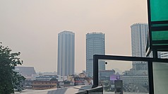 馬來西亞霾害持續，今年7月至10月的煙霾造成馬幣80億令吉社會福祉損失。