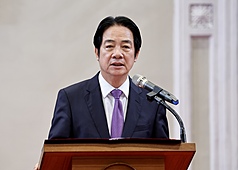 PD
賴總統接見福爾摩沙俱樂部台北年會訪團（2）
總統賴清德（圖）28日在總統府接見福爾摩沙俱樂部
台北年會訪問團致詞表示，面對中國跨國鎮壓等挑
戰，台灣將勇敢、堅定站在第一線，持續分享經驗，
做民主陣營可信賴的夥伴。
中央社記者張皓安攝　115年10月28日