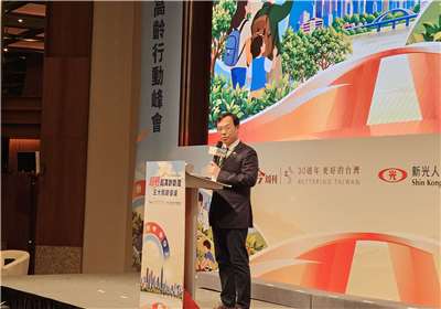 衛福部長石崇良26日表示，將檢討罕藥專案進口法規與程序。(劉品希 攝)