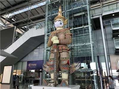 泰國預計明年第1季起向外籍旅客徵收450泰銖入境費。