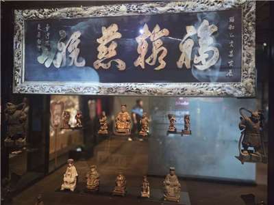 國立臺灣歷史博物館「萬相天后：台灣媽祖信仰文化特展」集結國內外珍貴文物，呈現媽祖信仰從跨海傳播到落地台灣的歷史軌跡，以及隨時代發展的多元面貌。(江昭倫 攝)