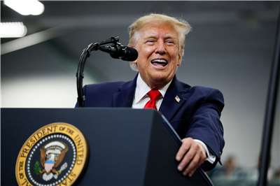 美國總統川普(Donald Trump)13日出席在阿拉斯加州的一場集會並發表演說。