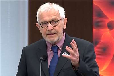 2026諾貝爾物理學獎得主哈爾岑（Francis Halzen）。