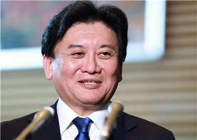 日本首相高市早苗15日任命自民黨籍眾議員武部新(圖)接任農林水產大臣。