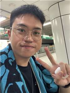 喜歡多種語文的林敬佳