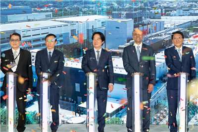 賴清德總統15日出席「台灣美光台中先進封裝測試二廠啟用典禮」。(圖：總統府)