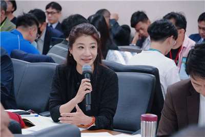 民進黨立委林楚茵11日表示，台灣的前途當然由台灣全體2,300萬人民來決定，跟中國毫無相關。(圖:林楚茵粉專)