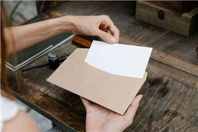 美國聯邦單位正在調查寄往全國各地國會與選務辦公室、內含「可疑物質」的信件。示意圖。(翻攝Pexels.com)