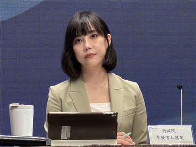 對於巴基斯坦一度禁台灣航空飛越，行政院發言人李慧芝表示，行政院對於空域遭政治化、武器化深感遺憾。(鄭佑漢 攝)