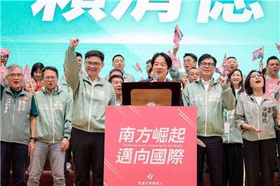民進黨主席賴清德3日出席民進黨高雄市長參選人賴瑞隆「百工百業後援會」成立大會。(FB@賴瑞隆)