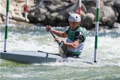 台灣輕艇激流好手吳融政1日在名古屋亞運男子單人C艇(Canoe Slalom C1)以119.09秒拿下銀牌。(圖:中華代表團提供)