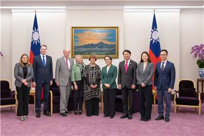 副總統蕭美琴27日下午接見「美國外交政策全國委員會訪問團」(總統府提供)