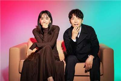 因日劇「月薪嬌妻」結緣的日本男星星野源與女星新垣結衣13日透過官方網站宣布，兩人的第一個孩子已經平安誕生。(IG@iamgenhoshino)