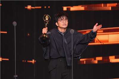 藝人唐從聖今年首度以演員身分入圍金鐘獎，就憑藉《我的陽過阿公》奪下「迷你劇集（電視電影）男配角獎」。(三立電視台提供)