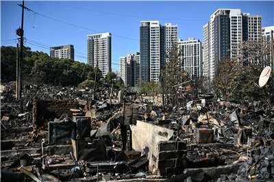 位於首爾江南地區、被稱為「最後棚戶區」(貧民窟)的九龍村27日發生火災，經徹夜搶救已完全撲滅。
