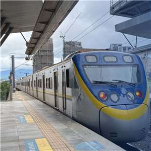 台鐵公司表示，今天(24日)中午12時後西部、東部幹線等將陸續恢復正常行駛。 (FB/@TaiwanRailwayCorporation)
