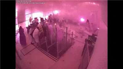 沙烏地阿拉伯利雅德國際機場10日遭攻擊，監視器畫面可見現場濃煙密布、火光沖天。過去一週機場遭攻擊4次，當局仍未說明為何事前未發布警報。