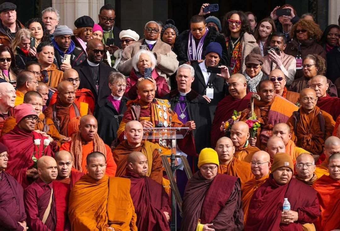 步行2300英里，佛教僧侶「為和平而走」抵達華府特區。 (圖:FB/walkforpeaceusa)