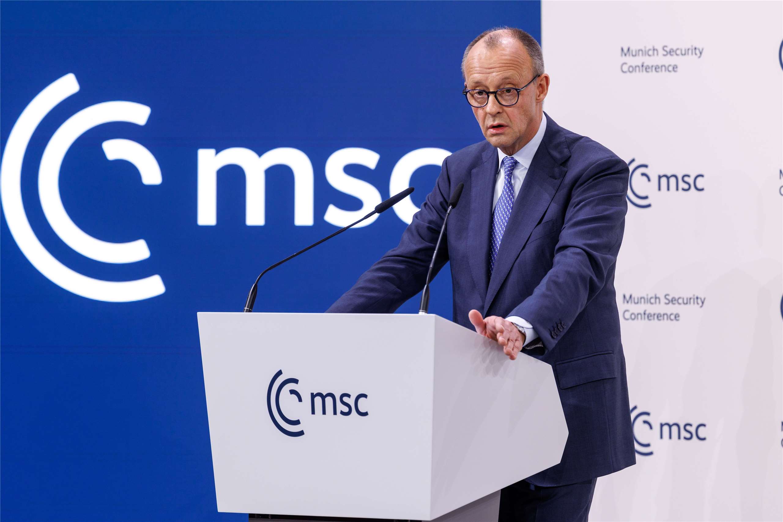 德國總理梅爾茨(Friedrich Merz)在慕尼黑安全會議(Munich Security Conference)上致詞。(AP/達志影像)