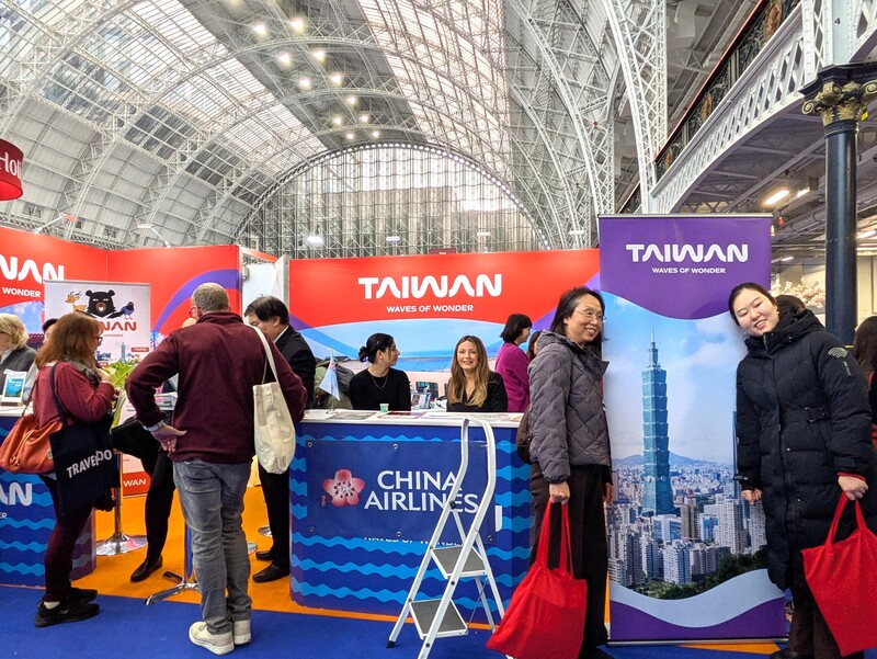 台灣1月29日至2月1日參加英國規模最大年度消費者旅展之一「倫敦旅展」，緊扣美國自由攀岩好手霍諾德赤手登頂台北101國際話題，並以「城市冒險」為台灣館活動規畫主軸。
