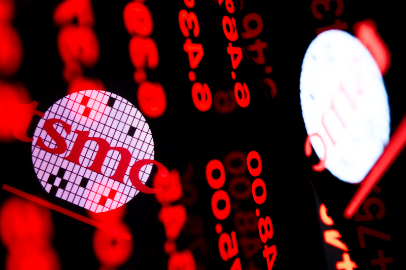 台股馬年開紅盤，早盤站上3萬4千點創新高。