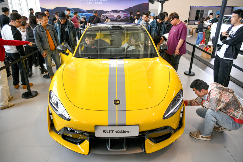小米汽車去年2月推出號稱「地表最速四門量產車」SU7 Ultra（圖），進軍高端豪車市場。不料，這款電動超跑銷量慘跌，口碑翻車。小米汽車已於1月底悄悄解散專屬銷售團隊。(檔案照)