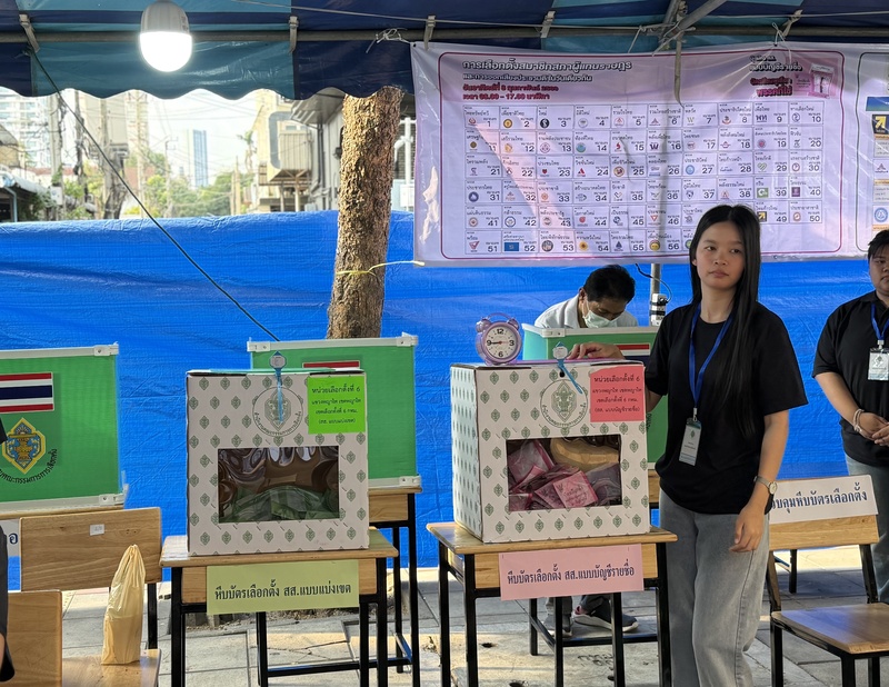 泰國大選違規爭議延燒，公信力遭質疑可能重新計票。圖為曼谷一處投票所。