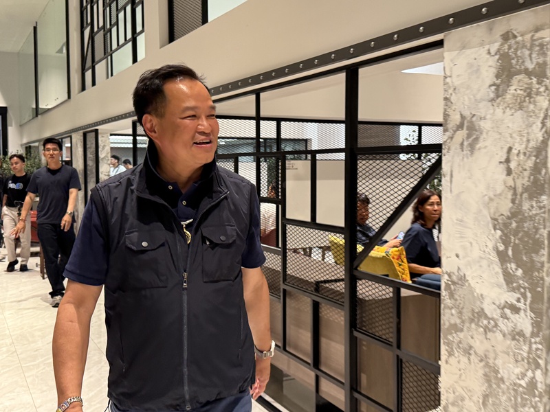 泰國現任總理阿努廷。
