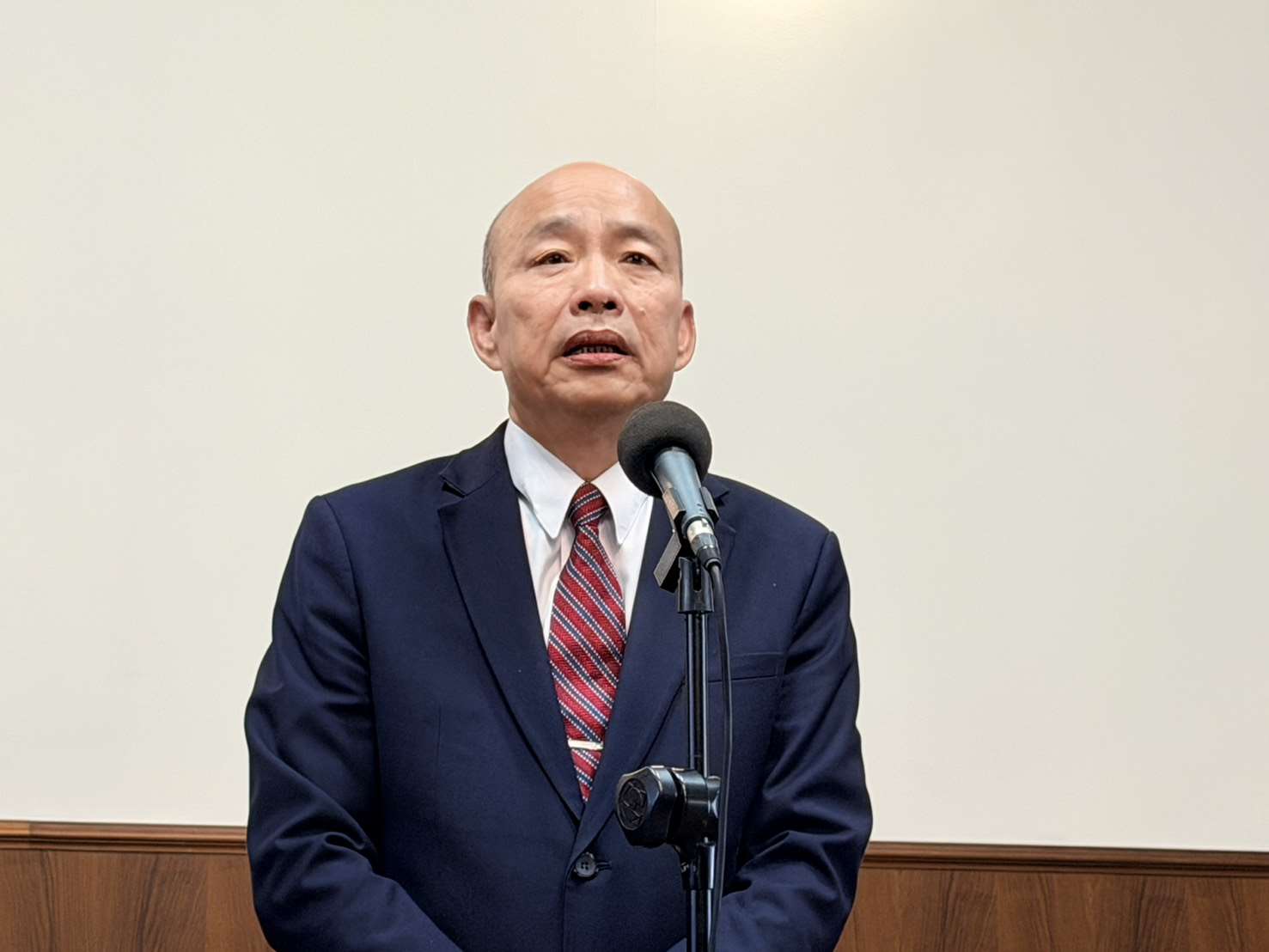 立法院長韓國瑜於總統府茶敘後受訪。(鄭佑漢 攝)