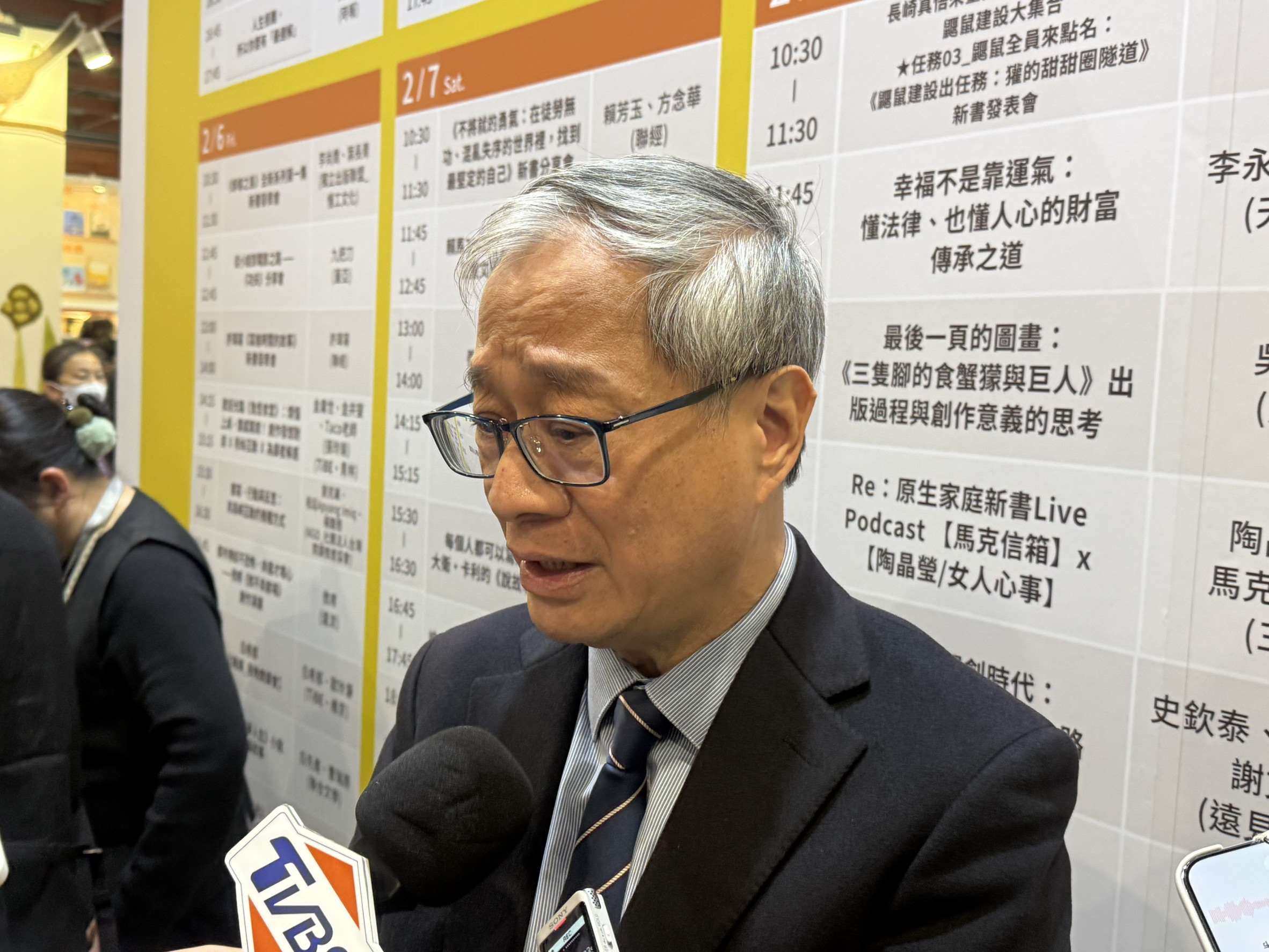 電影《世紀血案》改編自台灣重大歷史懸案「林宅血案」，近期爆出未經當事人與家屬授權等爭議，引起輿論撻伐。文化部長李遠表示，此電影就法律面而言非常有問題，非常不妥還非常可惡，若未來上映，將再次踐踏台灣人。(謝佳興 攝)