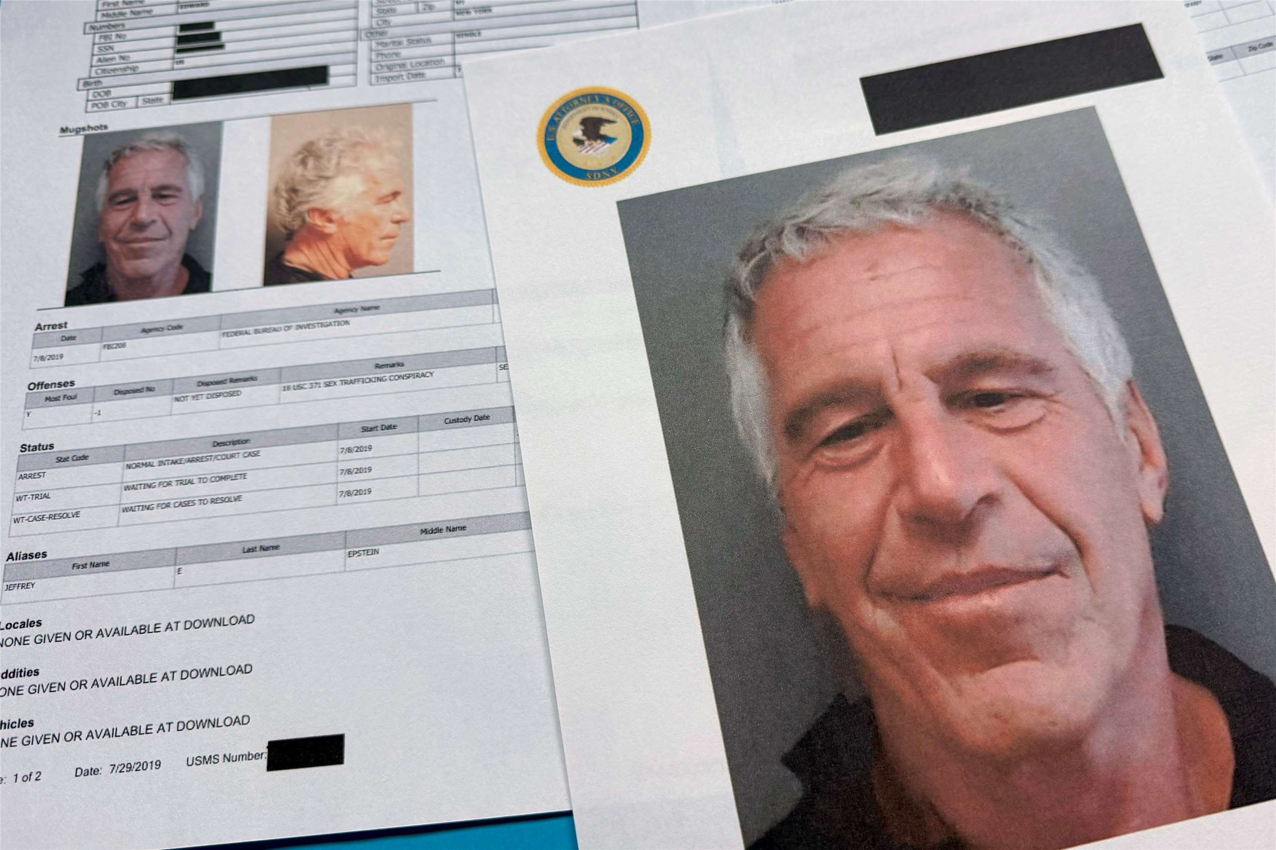 拉脫維亞警方5日表示，在美國已故性犯罪者、金融家艾普斯坦(Jeffrey Epstein)相關文件曝光後，當局已就可能涉及人口販運的情況展開刑事調查。圖為先前美國司法部公布的艾普斯坦相關文件。