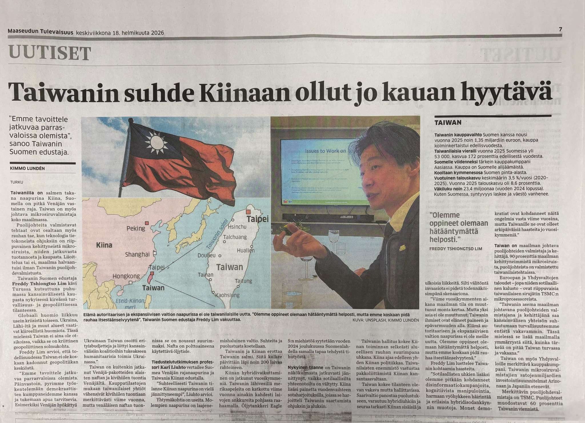 我國駐芬蘭代表林昶佐在接受芬蘭三大報之一的「Maaseudun Tulevaisuus」(農村未來報)專訪。(林昶佐臉書)