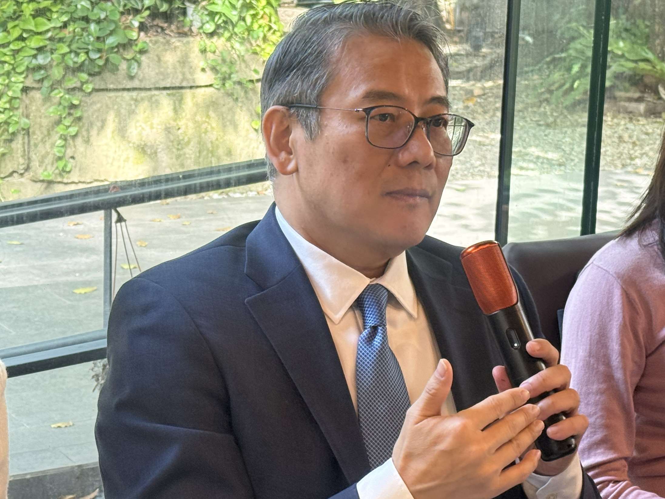 經濟部國際貿易署署長劉威廉表示，隨著近年國際局勢劇烈變動，使得貿易政策跟產業政策從過去的「壁壘分明」，變得密不可分。(謝佳興 攝)