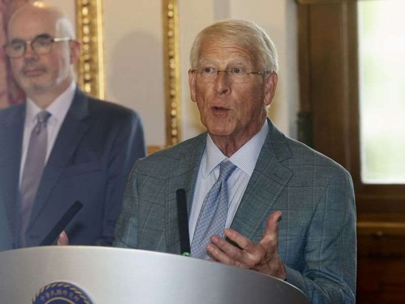 美國聯邦參議院軍事委員會主席韋克爾（Roger Wicker,右）。(圖：中央社檔案照)