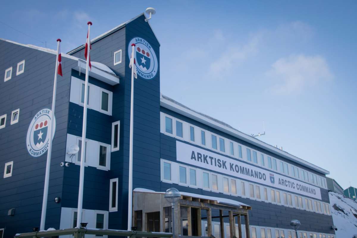 丹麥部隊22日在格陵蘭外海撤離1名美國潛艦船員。圖為丹麥聯合北極司令部。(圖：NATO Maritime Command)