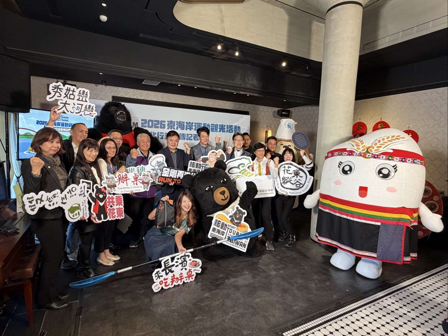 觀光署4日攜手業者宣布，2026「旅動東海岸」全面升級，兩大賽事包括「長濱雙浪金剛馬拉松」和「秀姑巒溪泛舟鐵人三項競賽」即日起同步開放線上報名。(吳琍君攝)