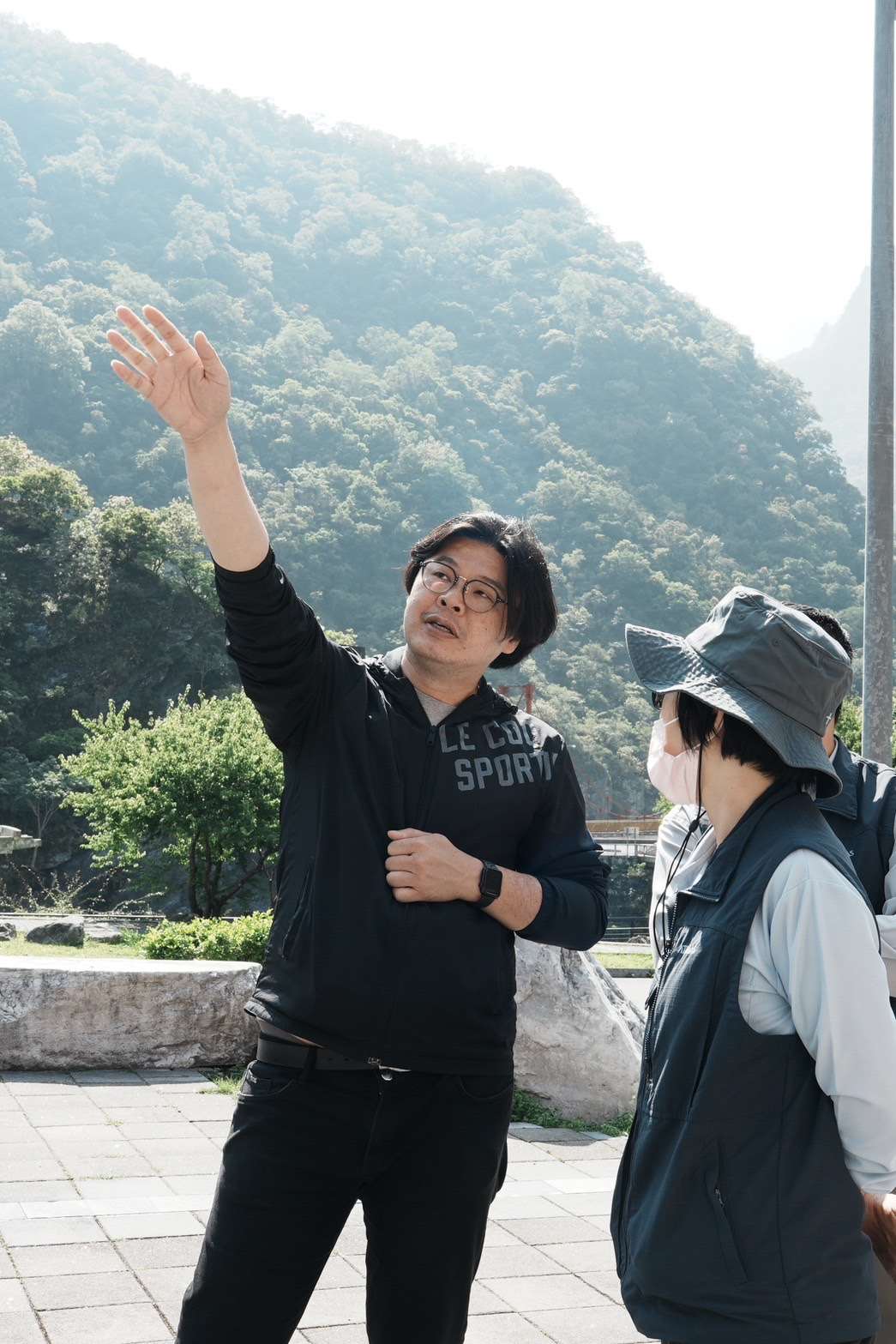 鄭人豪 文大教授