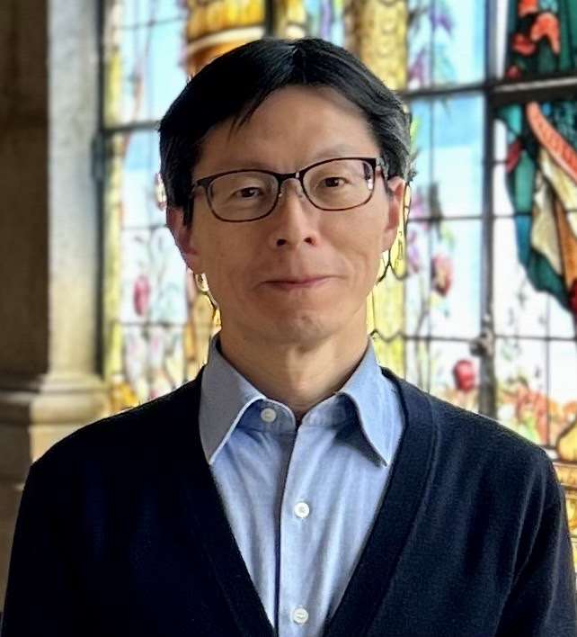 總統府13日發布總統令，特任政治大學國際事務學院副院長魏百谷為駐俄羅斯代表。(翻攝政治大學官網)