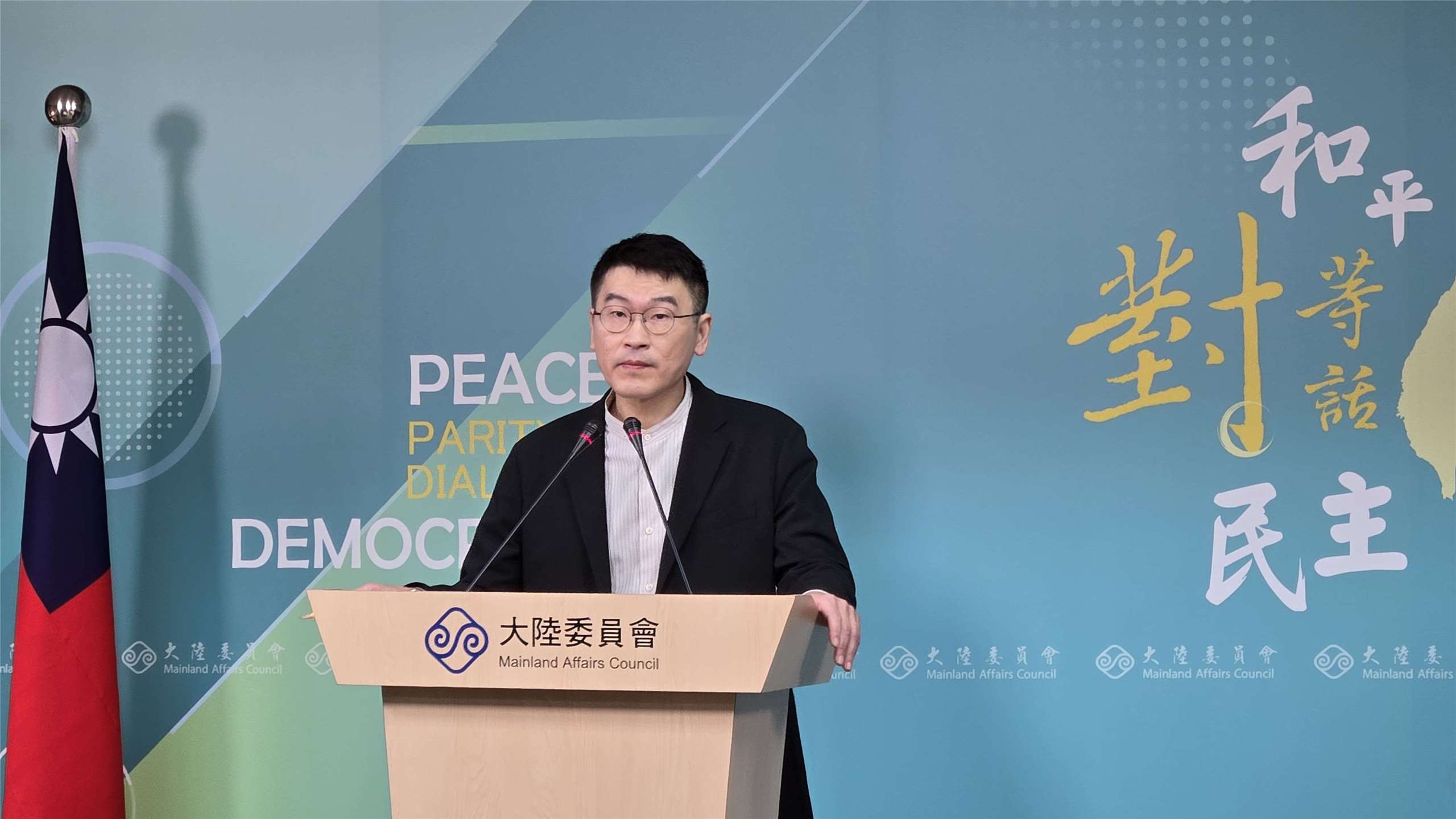 陸委會副主委梁文傑12日主持陸委會例行記者會。(陳國維 攝)